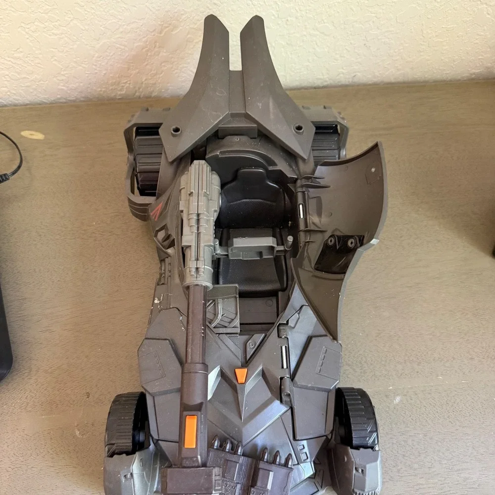Mattel DC Justice League Batmobile Vehicle with Cannon for 12‎ Inch Figures Gray